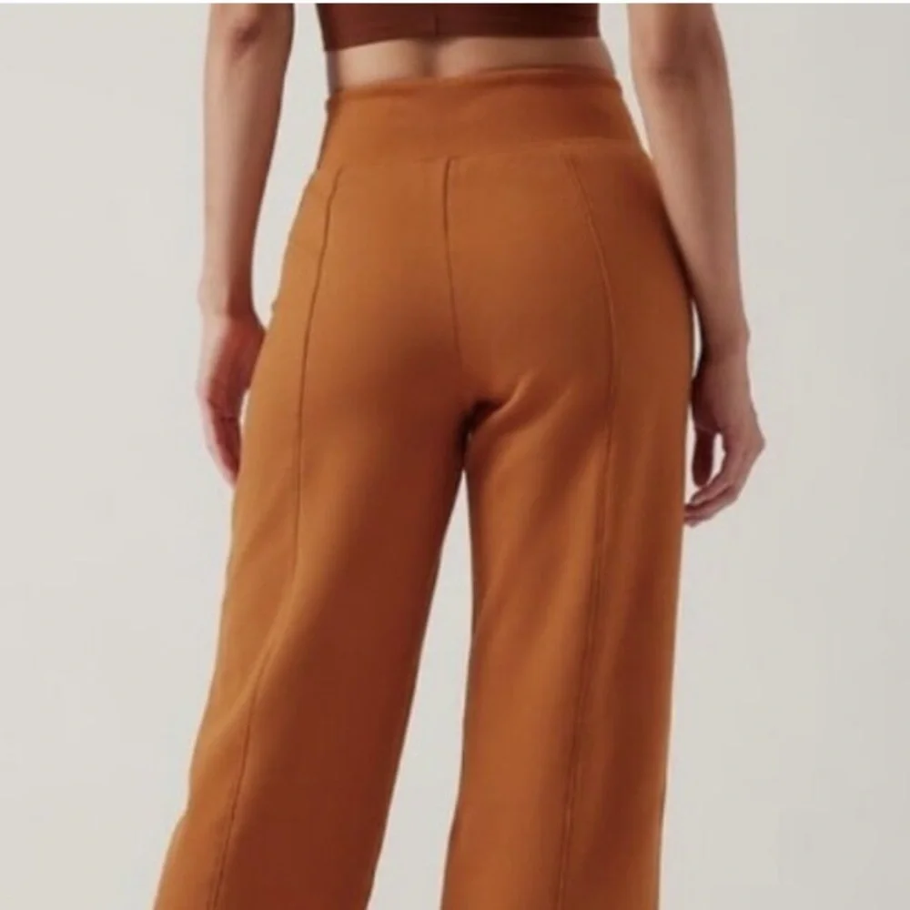 ATHLETA RETROPLUSH STRAIGHT LEG PANT IN FOLIAGE ORANGE SIZE MEDIUM - Picture 4 of 7